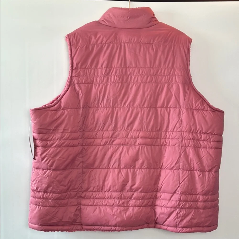 Reversible Sherpa, Quilted Pink Vest with Pockets - New with Tags - Picture 7 of 12